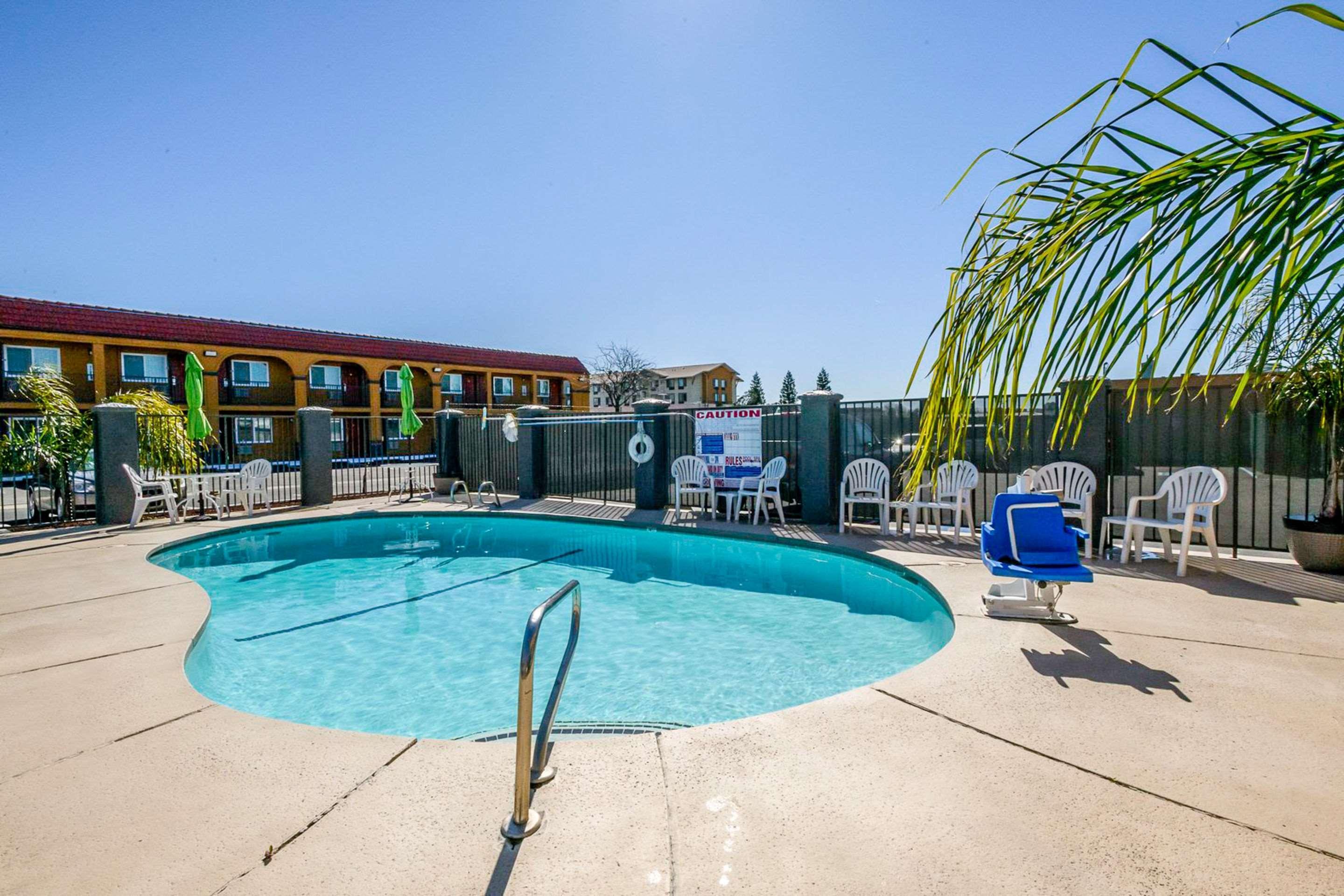 Quality Inn Redding Near I-5 Exteriér fotografie
