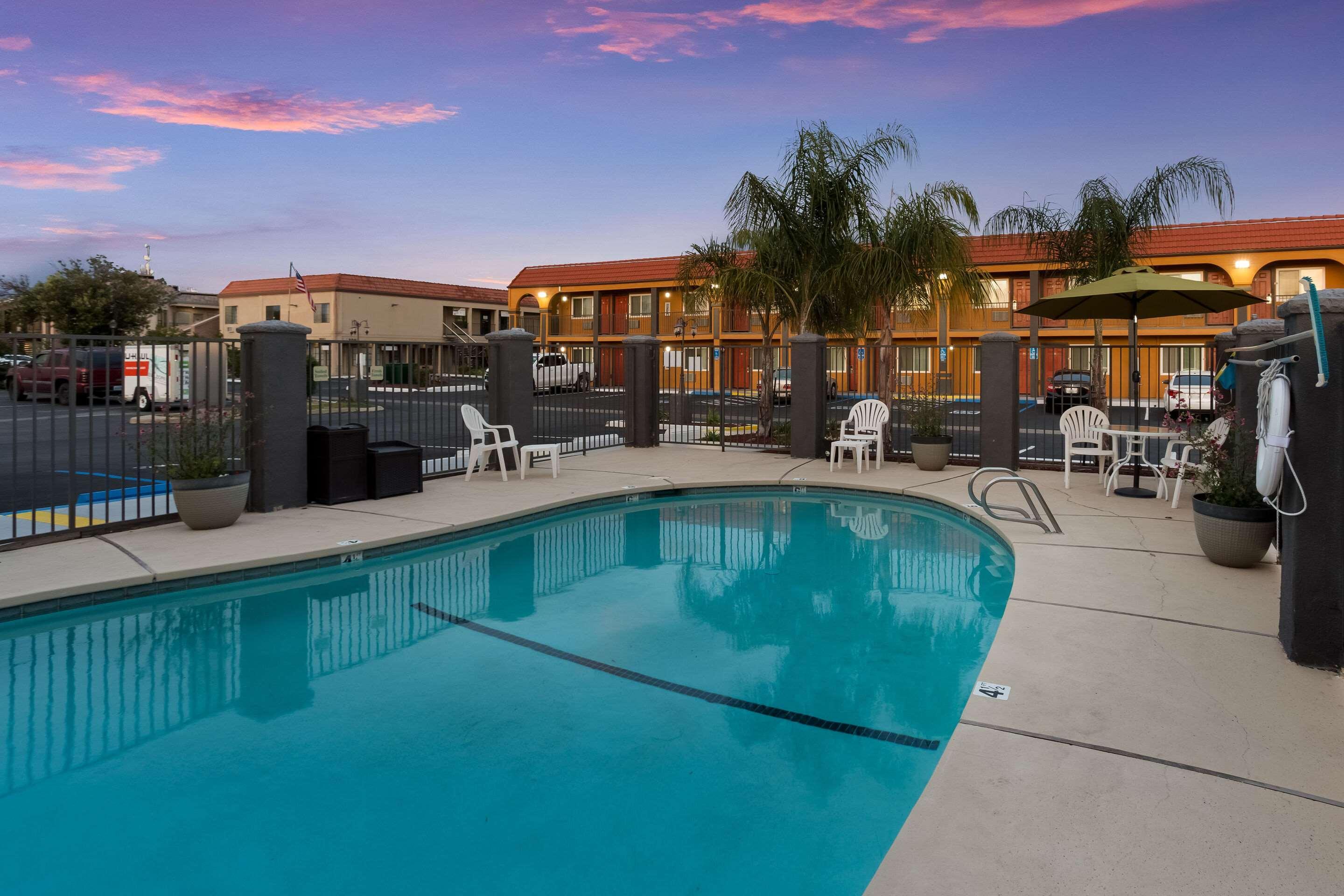 Quality Inn Redding Near I-5 Exteriér fotografie